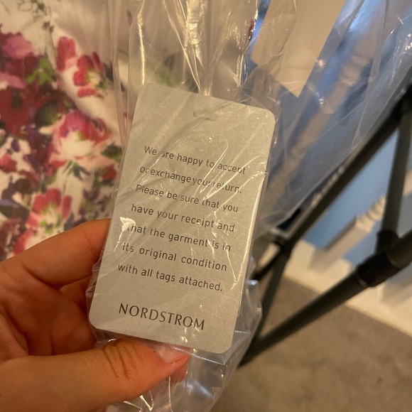 NWT, Maggy London Nordstrom Dress Size 8 - Picture 8 of 10